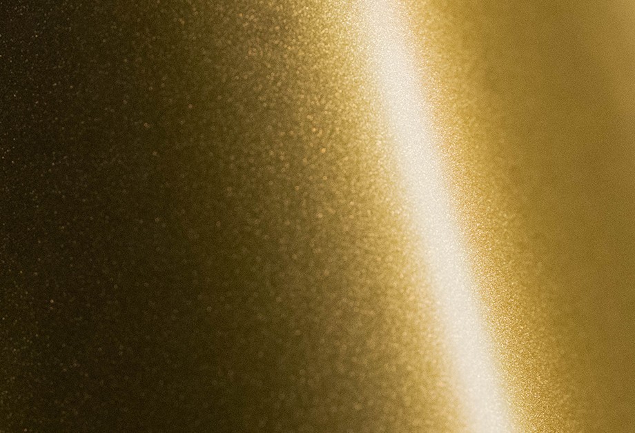 gloss-metallic-gold